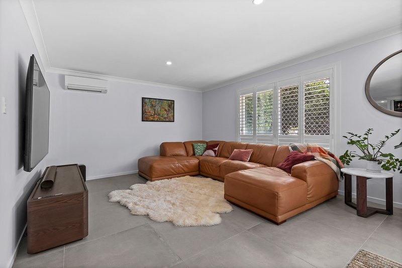 Photo - 7 Grey Gum Close, Bridgeman Downs QLD 4035 - Image 7