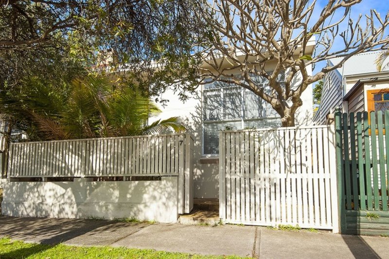 Photo - 7 Griffiths Street, Fairlight NSW 2094 - Image 3