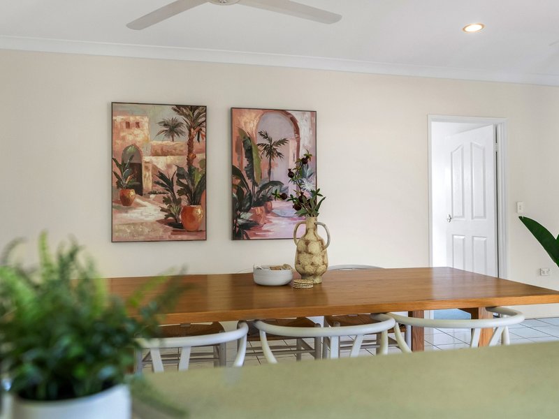 Photo - 7 Grimes Close, Kanimbla QLD 4870 - Image 4