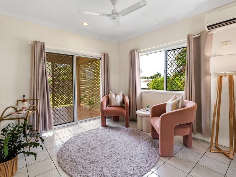 Photo - 7 Grimes Close, Kanimbla QLD 4870 - Image 8