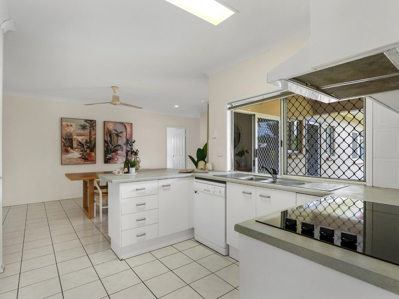 Photo - 7 Grimes Close, Kanimbla QLD 4870 - Image 15