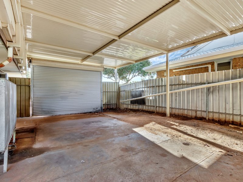 Photo - 7 Grives Court, Parafield Gardens SA 5107 - Image 12