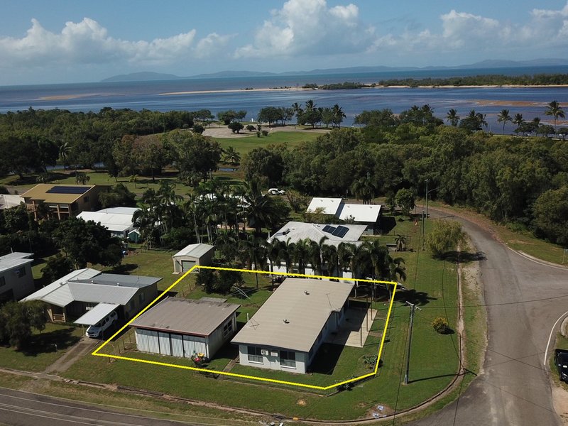 7 Groper Street, Taylors Beach QLD 4850