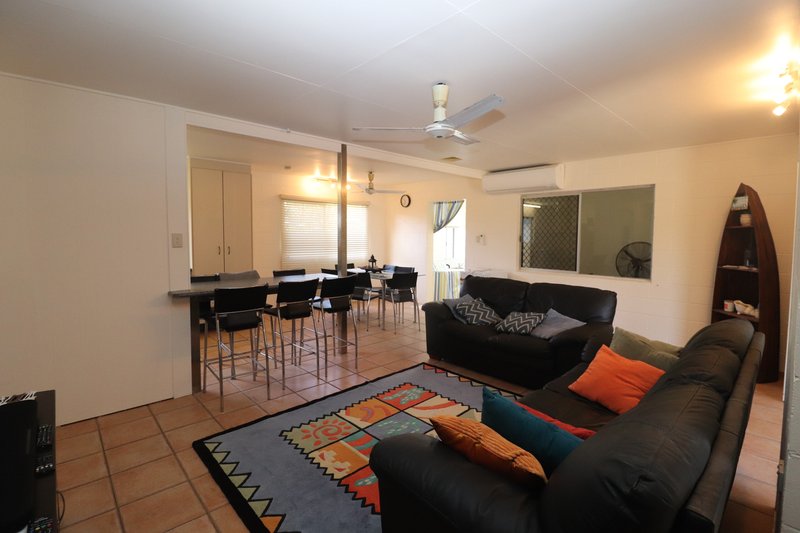 Photo - 7 Groper Street, Taylors Beach QLD 4850 - Image 7