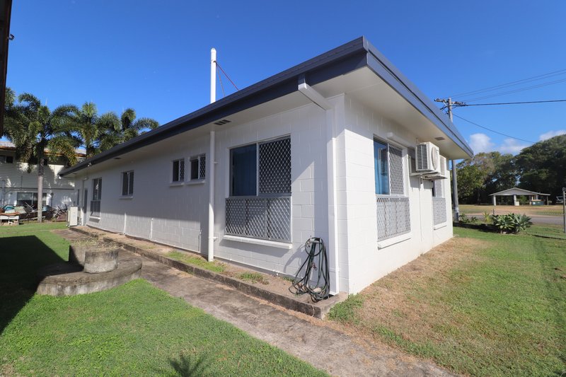 Photo - 7 Groper Street, Taylors Beach QLD 4850 - Image 17