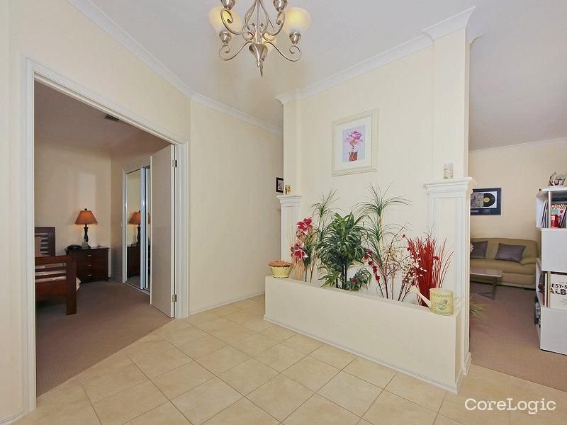 Photo - 7 Grove Road, Craigieburn VIC 3064 - Image 2