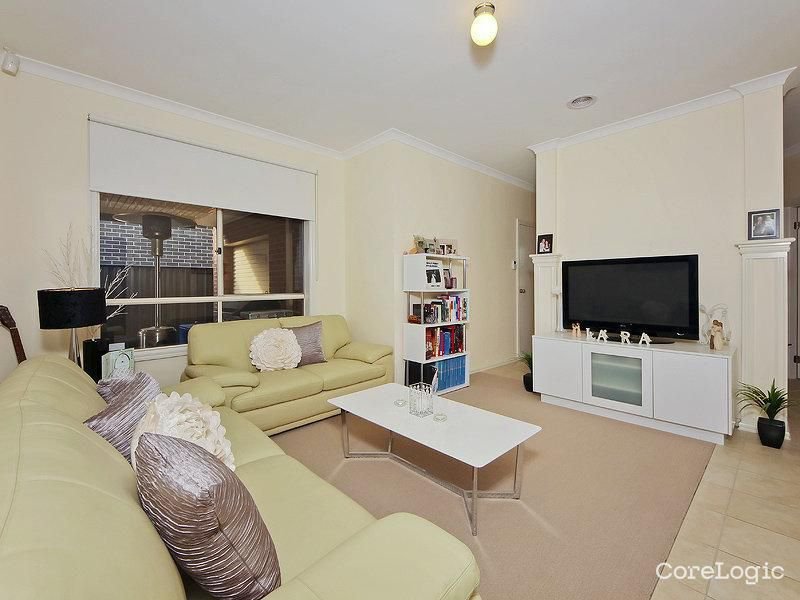 Photo - 7 Grove Road, Craigieburn VIC 3064 - Image 3