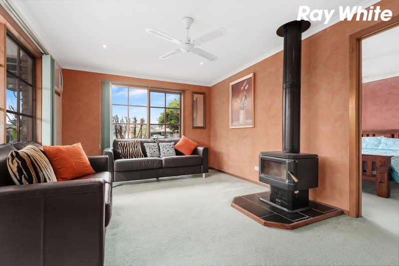 Photo - 7 Guest Road, Pakenham VIC 3810 - Image 4