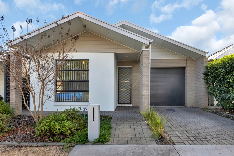 7 Guineas Place, St Clair SA 5011