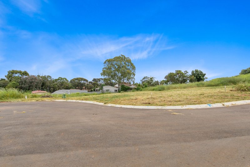 Photo - 7 Gully View Court, Salisbury Heights SA 5109 - Image 4