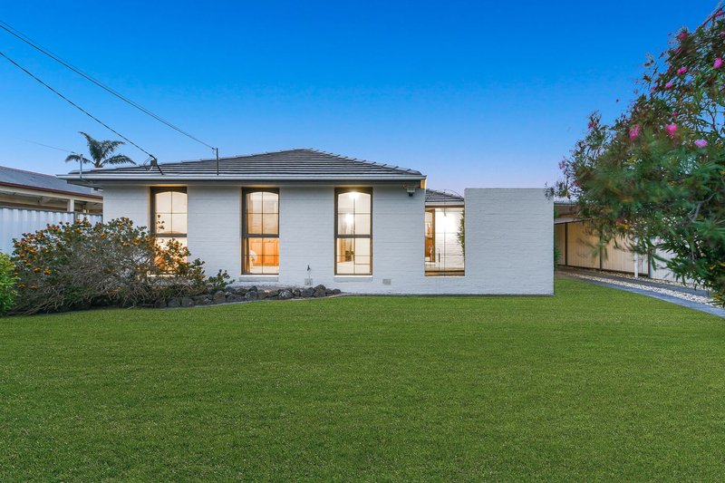 Photo - 7 Gwent Street, Springvale South VIC 3172 - Image 2