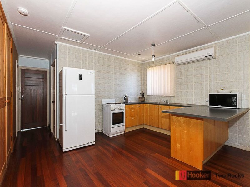 Photo - 7 Hackney Way, Yanchep WA 6035 - Image 4