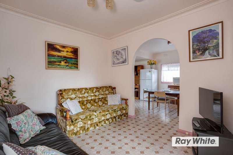 Photo - 7 Hakea Avenue, Rosebud West VIC 3940 - Image 2