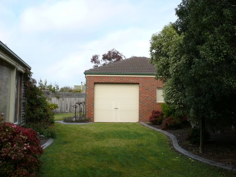 Photo - 7 Hakea Court, Paynesville VIC 3880 - Image 2