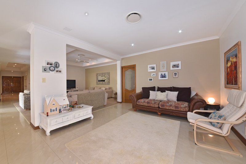 Photo - 7 Halifax Boulevard, Mindarie WA 6030 - Image 10