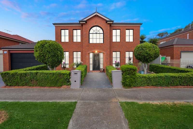 7 Hammersley Place, Caroline Springs VIC 3023