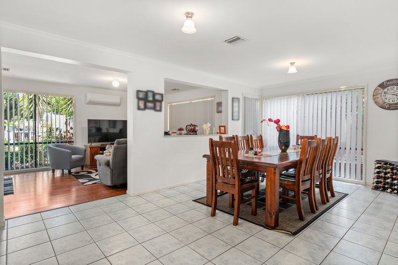 Photo - 7 Hammersley Place, Caroline Springs VIC 3023 - Image 13