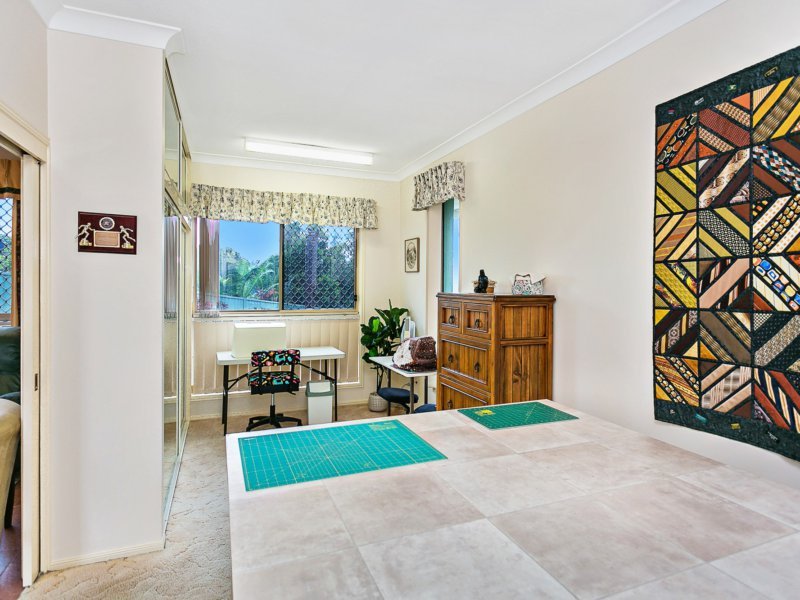 Photo - 7 Hampshire Close, Highland Park QLD 4211 - Image 17