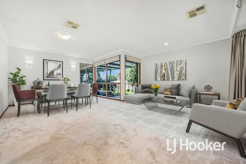 Photo - 7 Hannah Court, Cranbourne VIC 3977 - Image 2