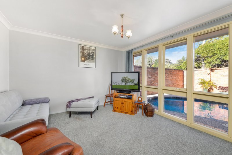 Photo - 7 Harden Crescent, Georges Hall NSW 2198 - Image 7