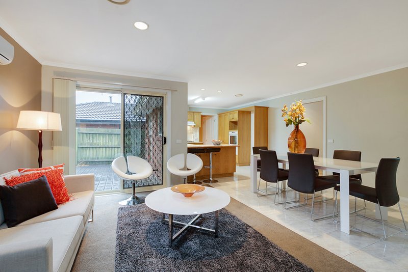 Photo - 7 Hardiman Court, Mill Park VIC 3082 - Image 5