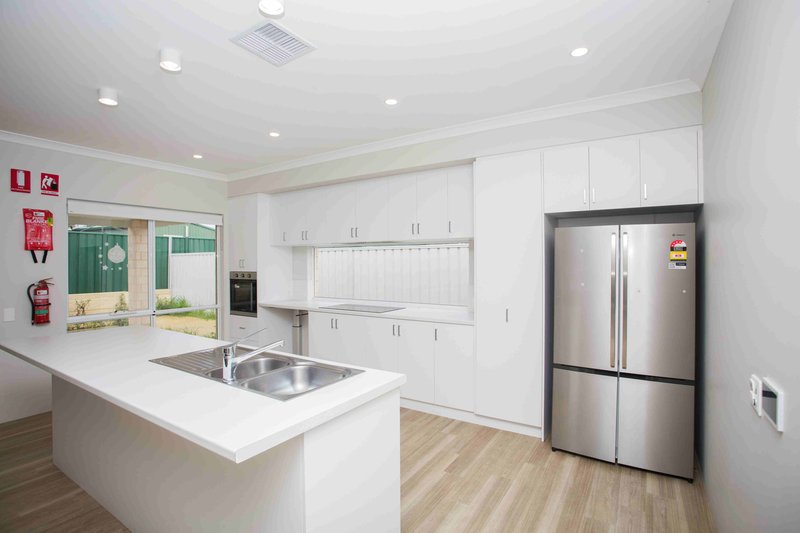 Photo - 7 Harold Street, Bellevue WA 6056 - Image 11