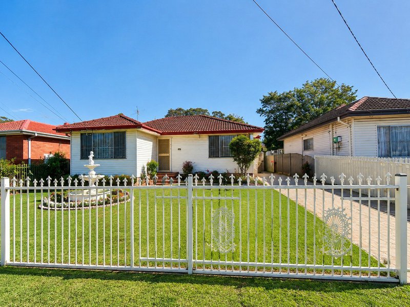 Photo - 7 Harrington Street, Cabramatta West NSW 2166 - Image 1
