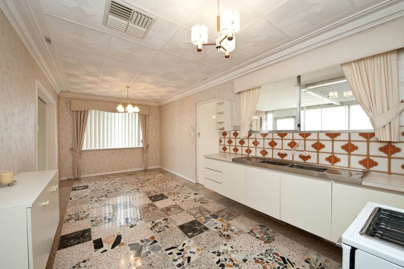 Photo - 7 Hartog Street, Innaloo WA 6018 - Image 4