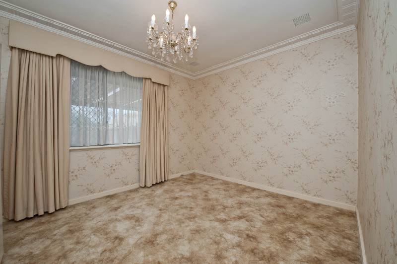 Photo - 7 Hartog Street, Innaloo WA 6018 - Image 8