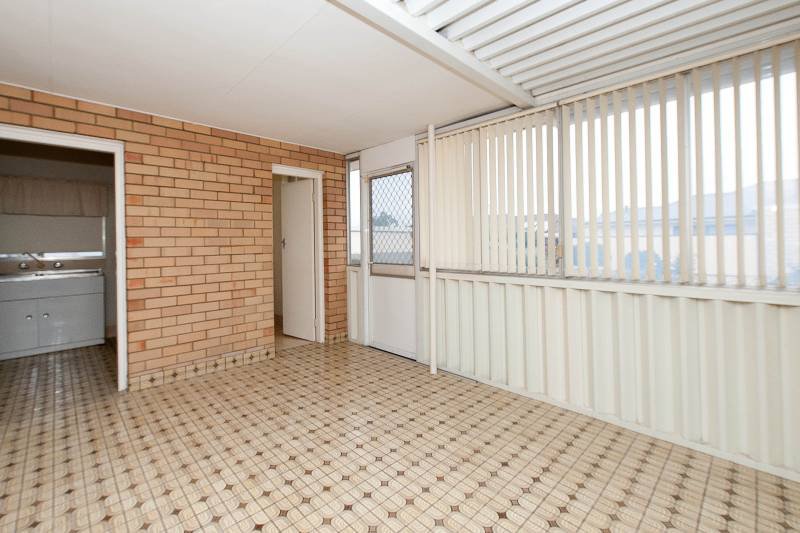 Photo - 7 Hartog Street, Innaloo WA 6018 - Image 9