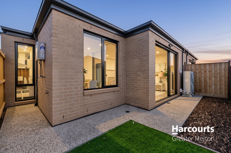 Photo - 7 Harwich Street, Rockbank VIC 3335 - Image 14
