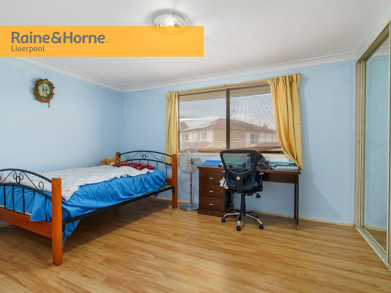 Photo - 7 Hassarati Place, Casula NSW 2170 - Image 6