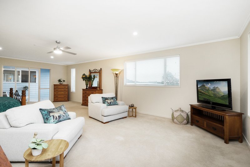 Photo - 7 Hatia Grove, Ferny Grove QLD 4055 - Image 12