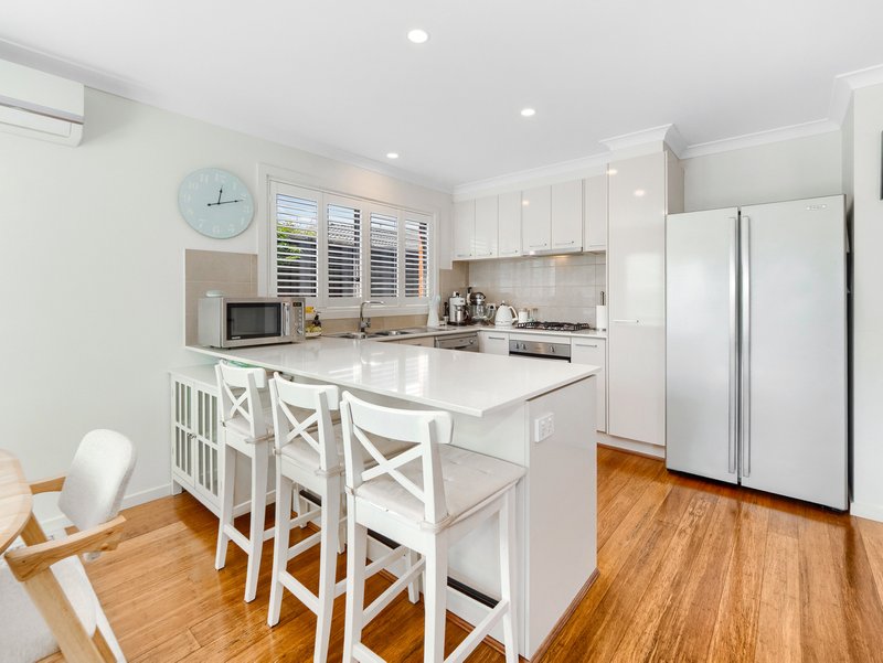 Photo - 7 Hawkshead Place, Cranbourne North VIC 3977 - Image 6