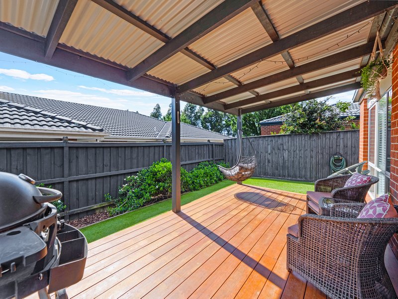 Photo - 7 Hawkshead Place, Cranbourne North VIC 3977 - Image 13