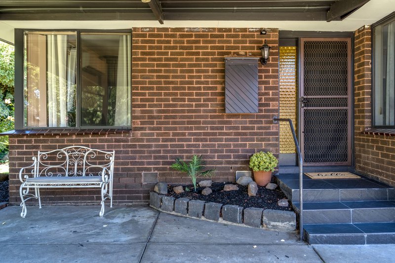 Photo - 7 Healey Street, Craigieburn VIC 3064 - Image 2