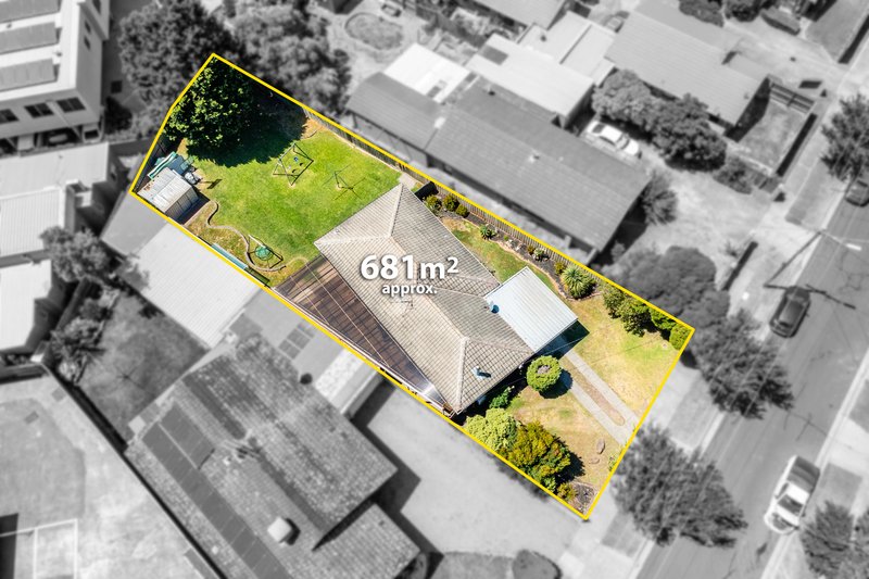 Photo - 7 Healey Street, Craigieburn VIC 3064 - Image 13