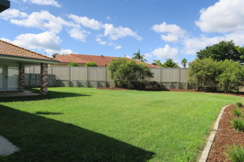 Photo - 7 Heath Court, Brassall QLD 4305 - Image 5