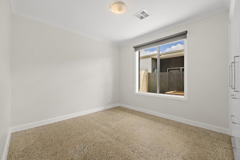 Photo - 7 Helby Street, Harrison ACT 2914 - Image 9