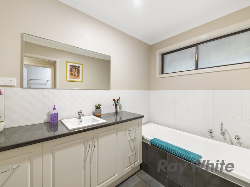 Photo - 7 Helms Court, Benalla VIC 3672 - Image 5