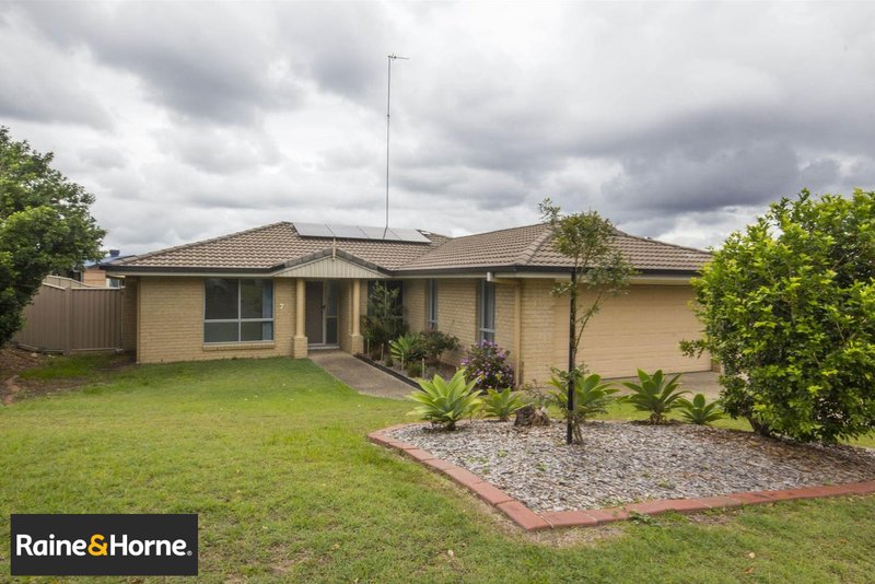 7 Henderson Rise, Pacific Pines QLD 4211