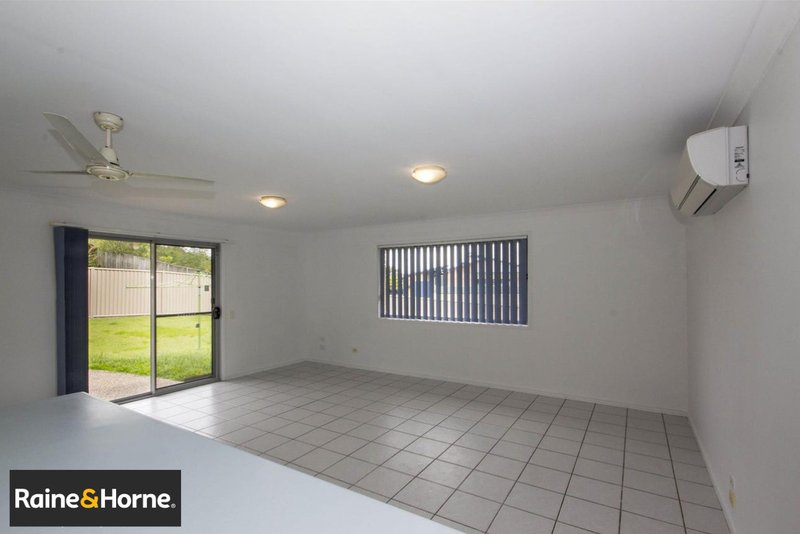 Photo - 7 Henderson Rise, Pacific Pines QLD 4211 - Image 4