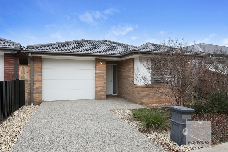 Photo - 7 Henna Avenue, Greenvale VIC 3059 - Image 1