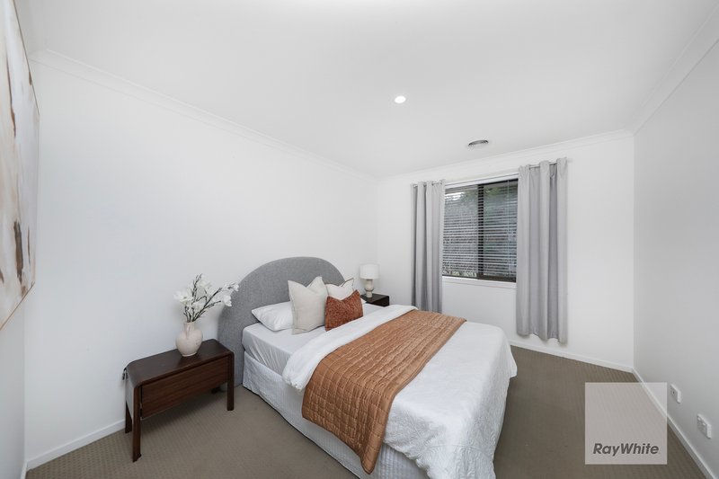 Photo - 7 Henna Avenue, Greenvale VIC 3059 - Image 7