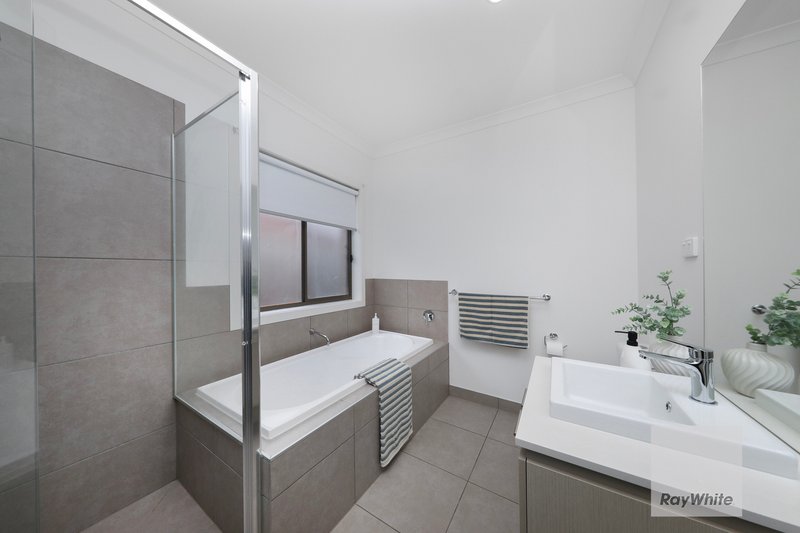 Photo - 7 Henna Avenue, Greenvale VIC 3059 - Image 8