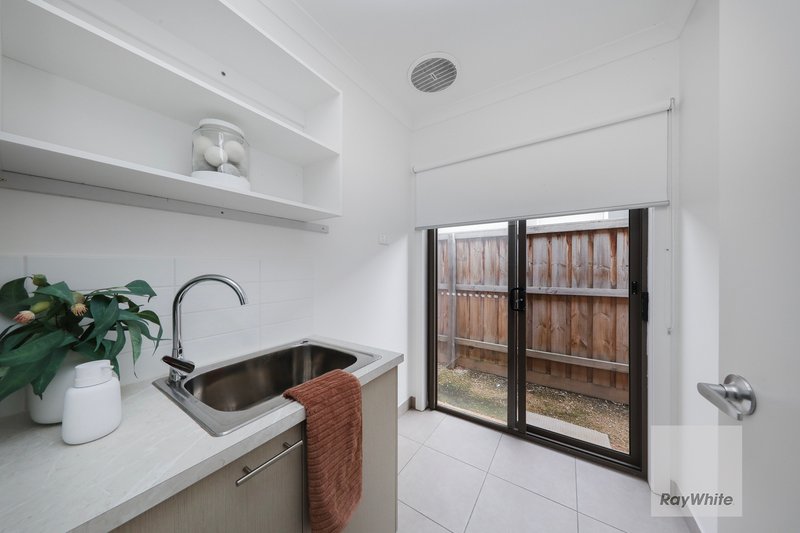 Photo - 7 Henna Avenue, Greenvale VIC 3059 - Image 13