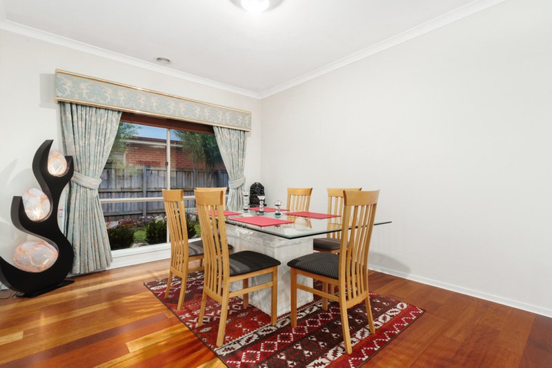 Photo - 7 Henry Lawson Drive, Pakenham VIC 3810 - Image 7