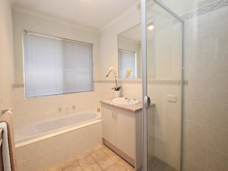 Photo - 7 Hereford Lane, Woodcroft SA 5162 - Image 24