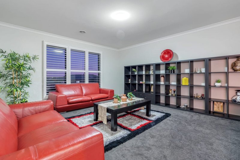 Photo - 7 Heron Drive, Mickleham VIC 3064 - Image 14