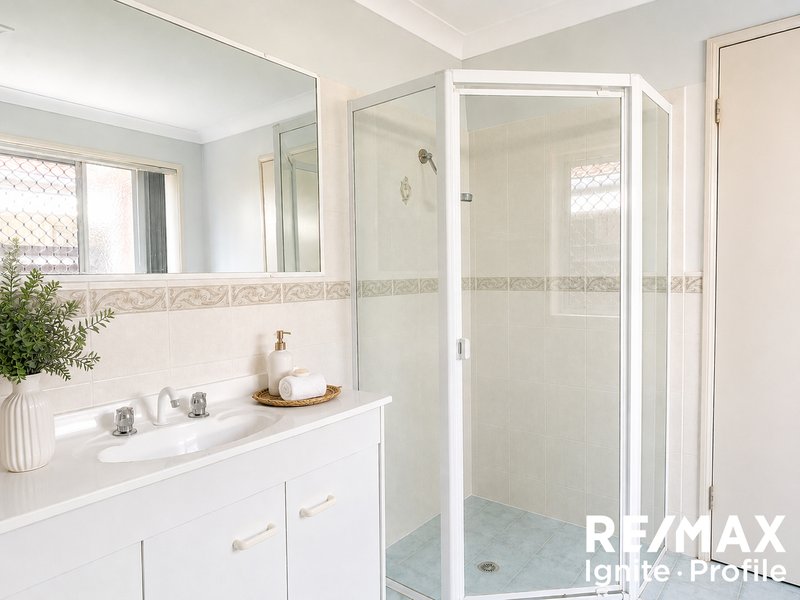 Photo - 7 Hervey Close, Forest Lake QLD 4078 - Image 8